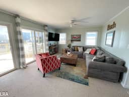 E-Sea Breezy Cottage