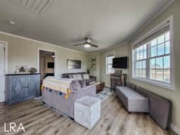 Round House At The Beach - Image 3