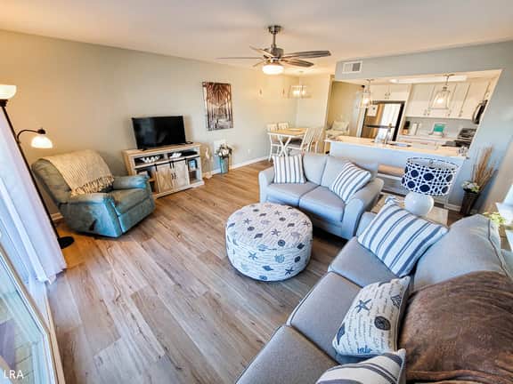 Surf Condos 318